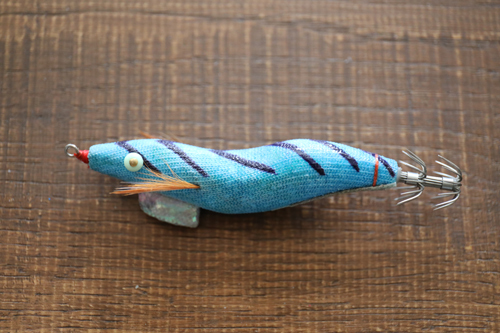 釣れるけどロストしない桐製のエギを販売しています